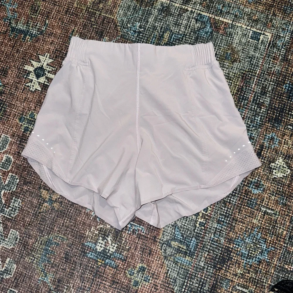 Lululemon Hotty Hot High-Rise Short 4